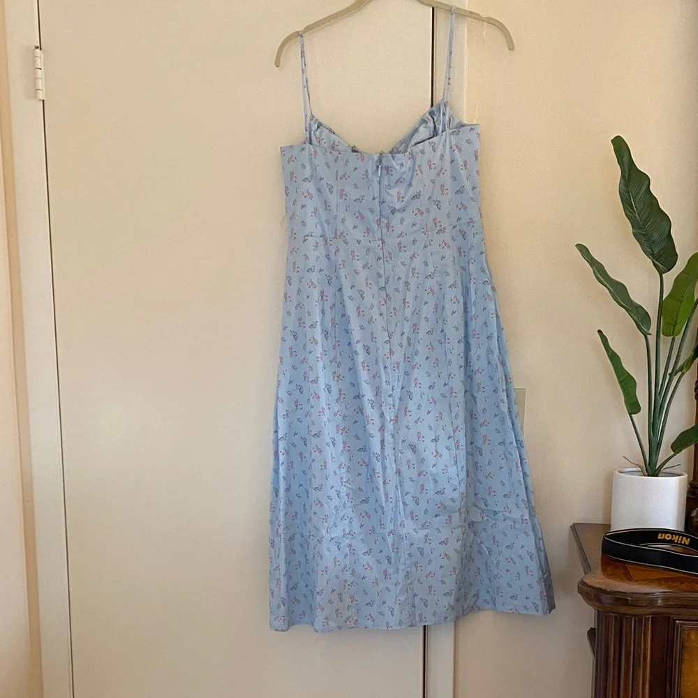 House of CB 'Carina' Light Blue Floral Chemise - Picture 4 of 4